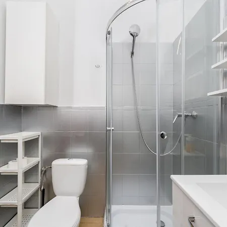 Cracow Centre By Bookinghost Cracovia