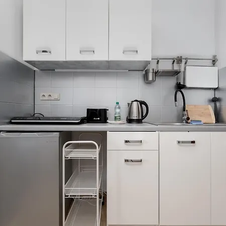 Cracow Centre By Bookinghost *