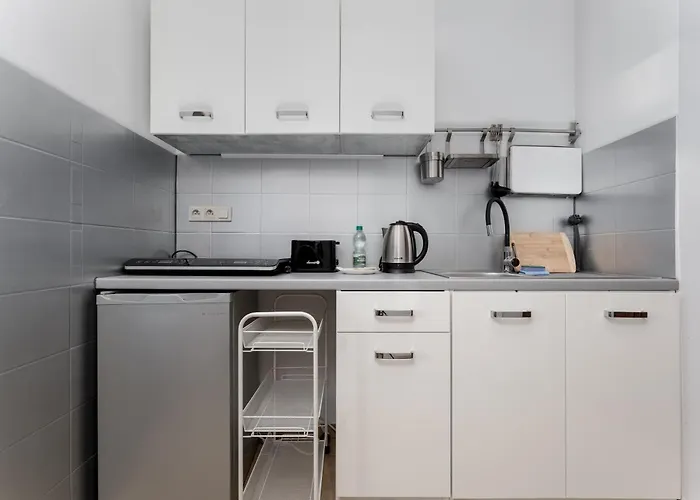 Cracow Centre By Bookinghost *