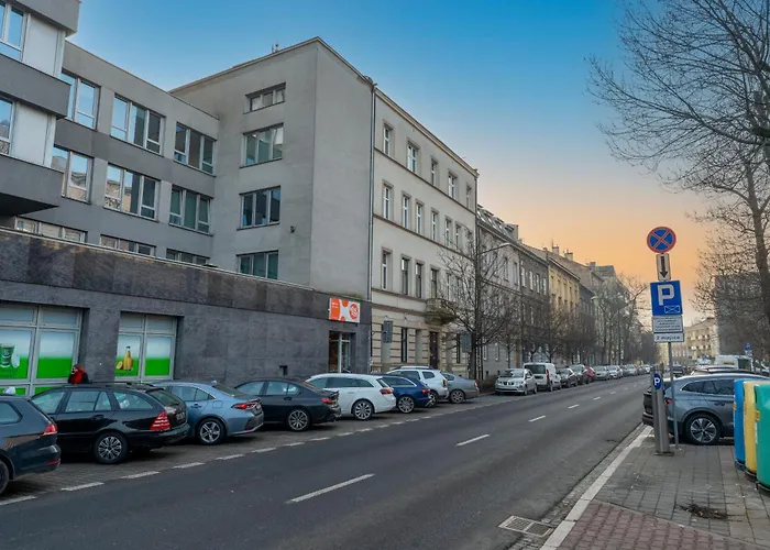 Cracow Centre By Bookinghost *